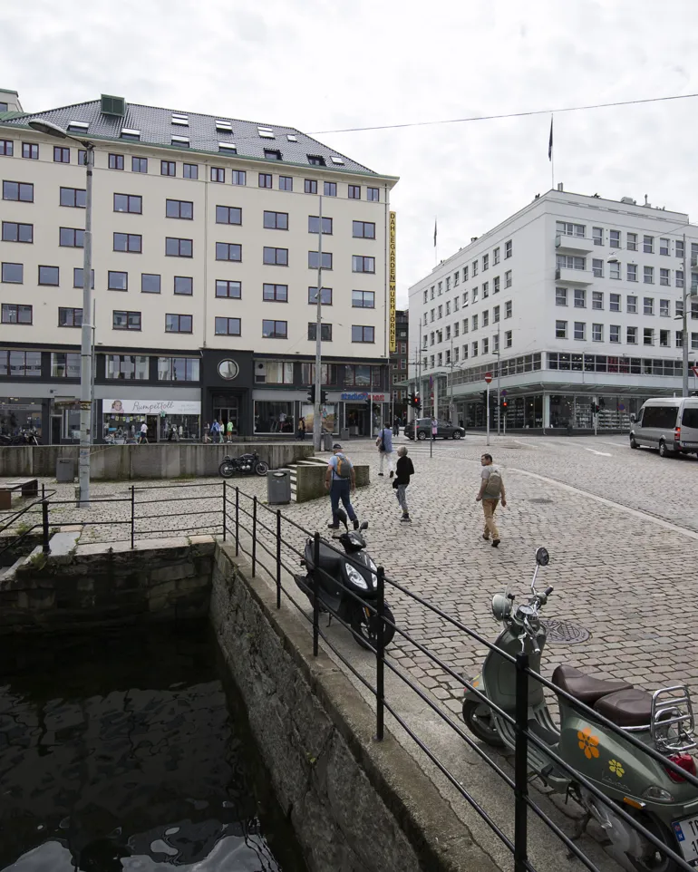 Østre Murallmenningen 7 i Bergen sentrum, kjend som Murhjørnet, som husar Avdeling for rusmedisin